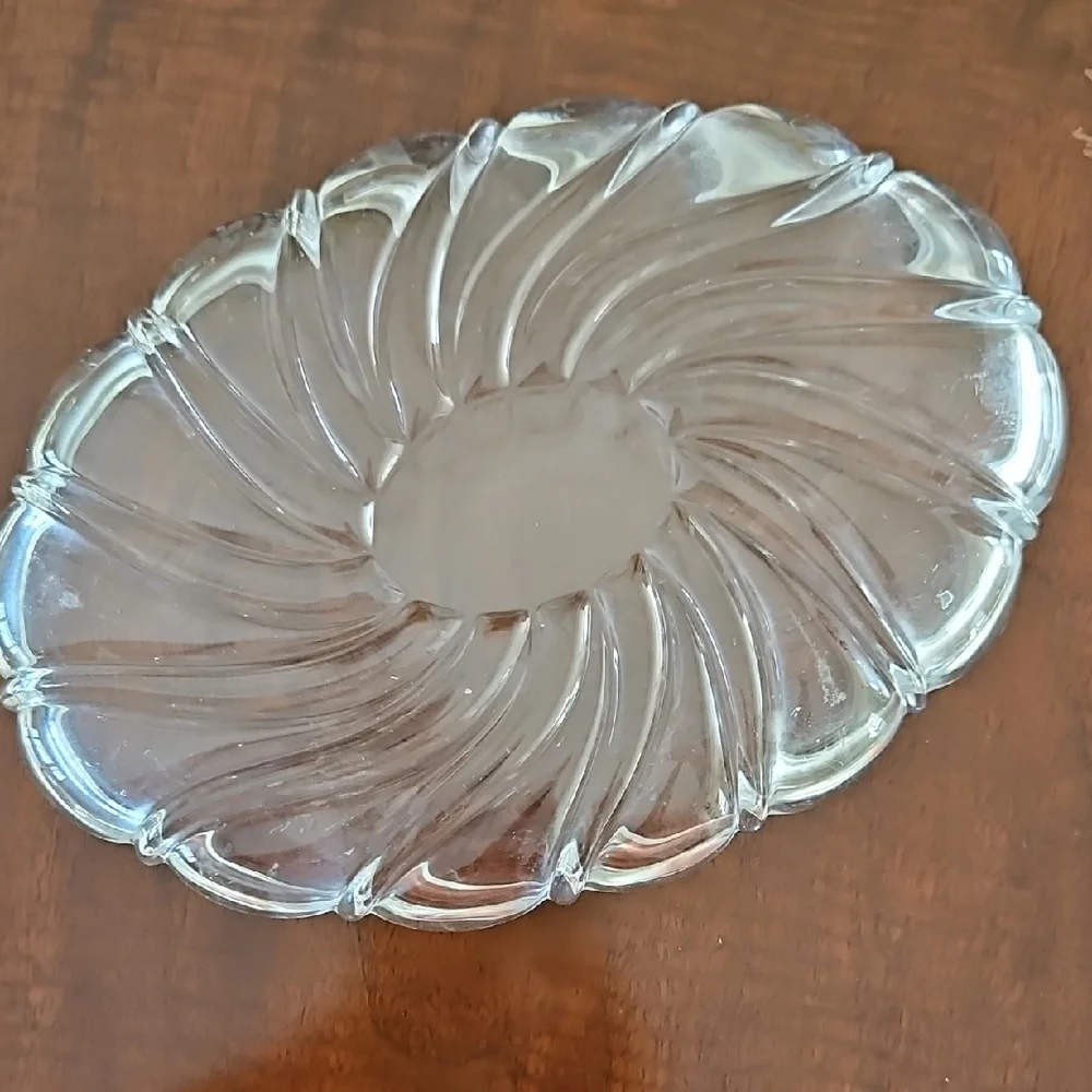 Mikasa Peppermint Swirl Glass Dish